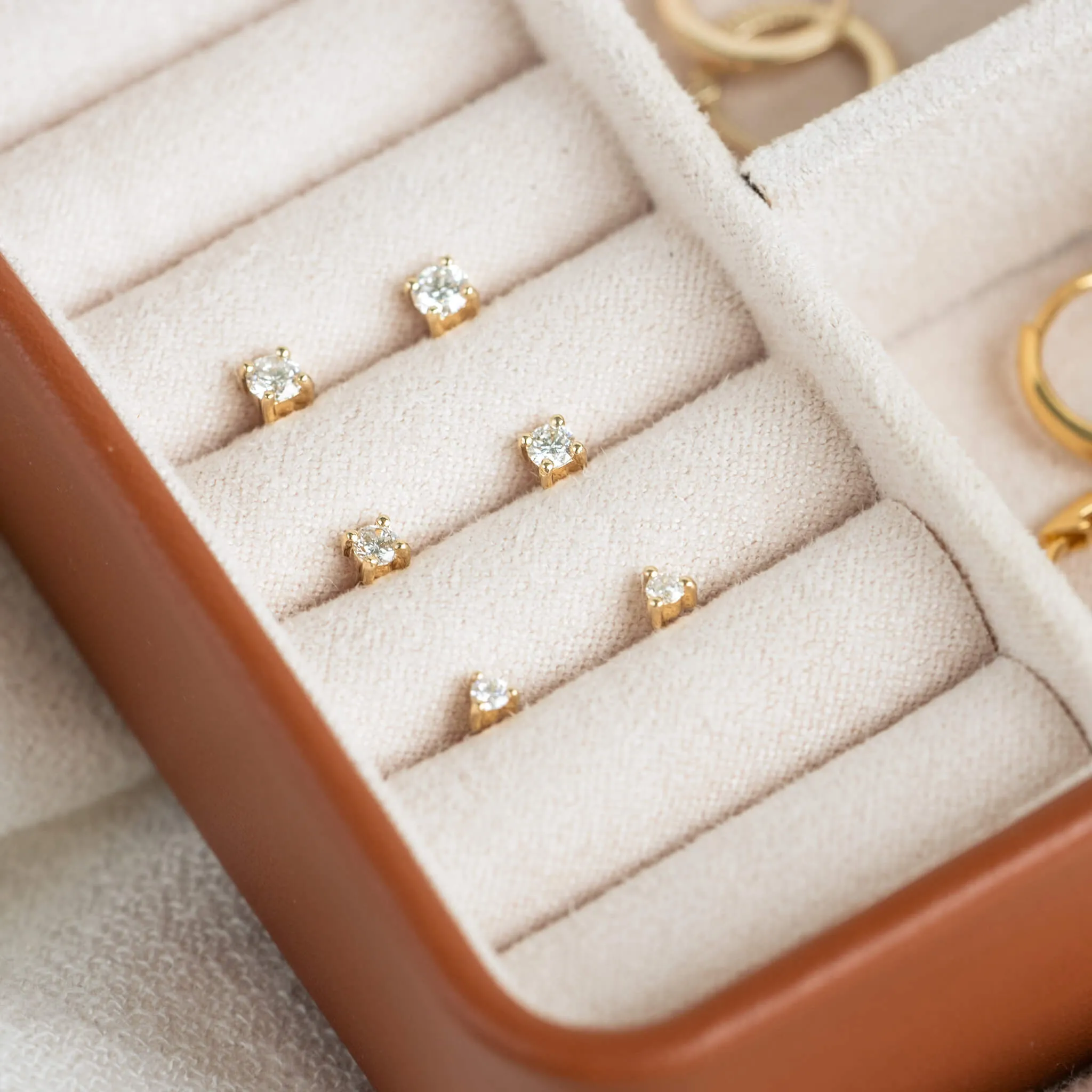 14k Yellow Gold Diamond Stud Earrings 2.5mm - Aria